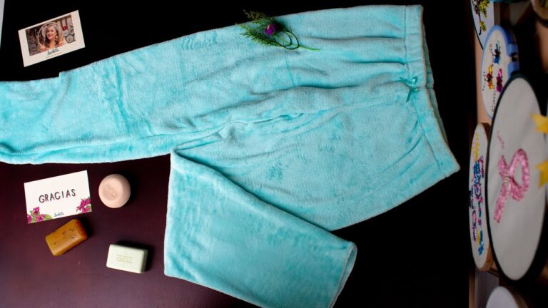 Pijamas de tela: elegancia atemporal con diseños clásicos